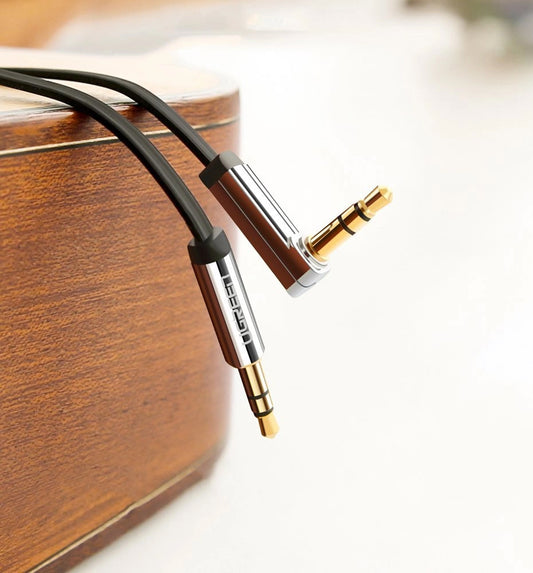 Cable de audio 3.5mm - 3.5mm UGREEN AV119 Angulado, 0.5m, Negro