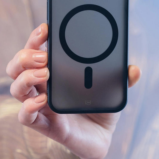 Funda MagSafe para Apple iPhone 17 Pro, 3MK, Smoke MagCase, Negra