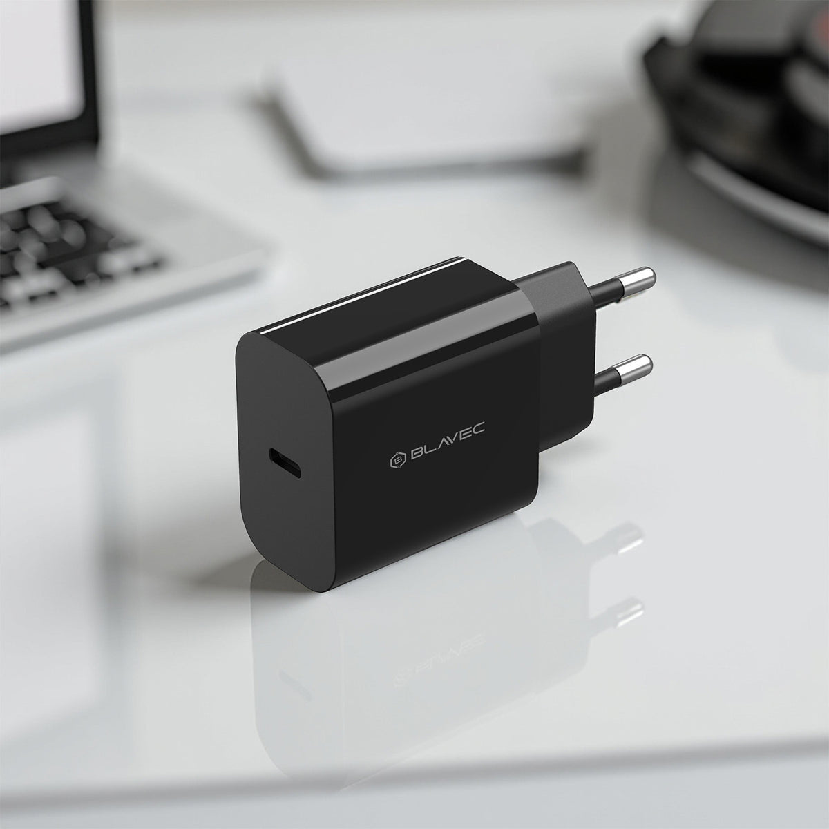 Blavec BC-7 Network Charger with USB-C Cable, 45W, 3A, 1 x USB-C, Black