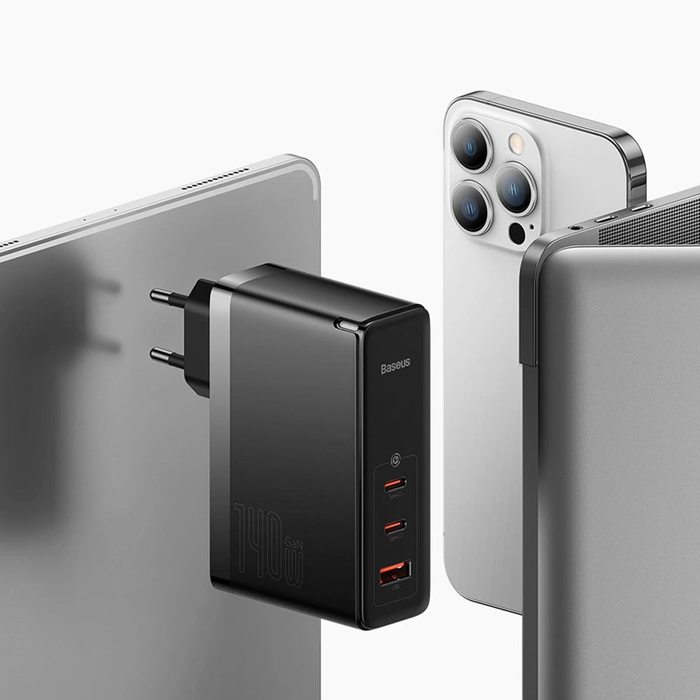 Cargador de Red con Cable USB-C Baseus GaN5 Pro, 140W, 5A, 1 x USB-A - 2 x USB-C, Blanco CCGP100202