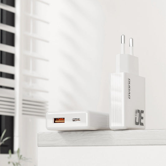 Cargador de red Dudao A30EU, 30W, 3A, 1 x USB-A - 1 x USB-C, Blanco