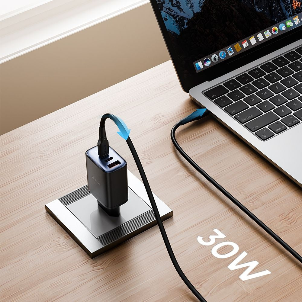 Cargador de Red McDodo CH-2180 Display, 30W, 3A, 1 x USB-A - 2 x USB-C, Negro