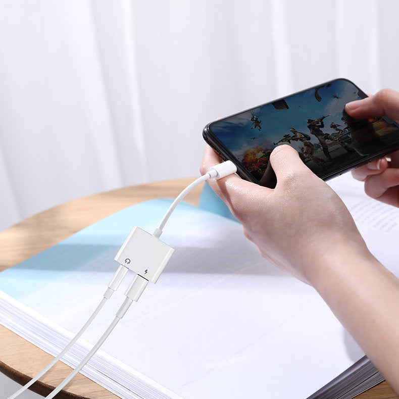 Adaptador de Audio Lightning a Lightning Joyroom S-Y104 Ben, con puerto de carga Lightning, Blanco
