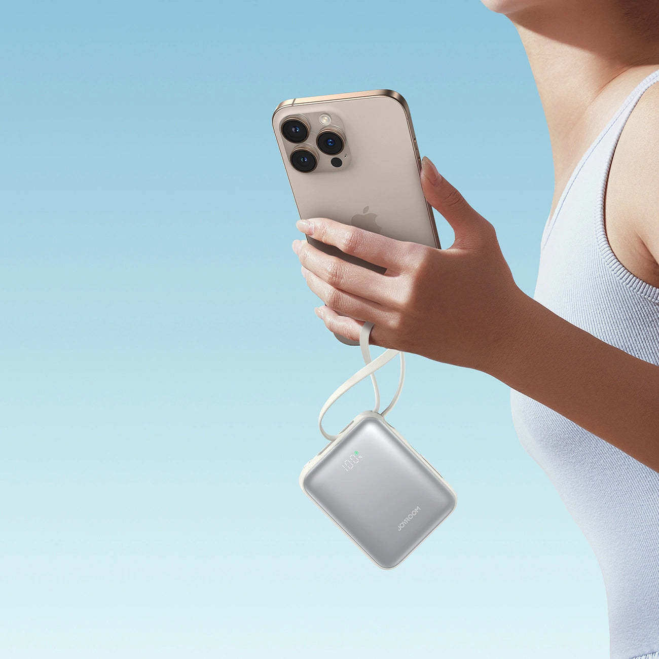Batería Externa Joyroom JR-PBF27, 10000mAh, 22.5W, PD, 1 x Lightning - 2 x USB-C, Blanca