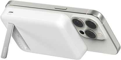 Batería Externa Inalámbrica Belkin BoostCharge Pro con Soporte, 8000mAh, 15W, FQI, 1 x QI - 1 x USB-C, Blanca BPD007btWH