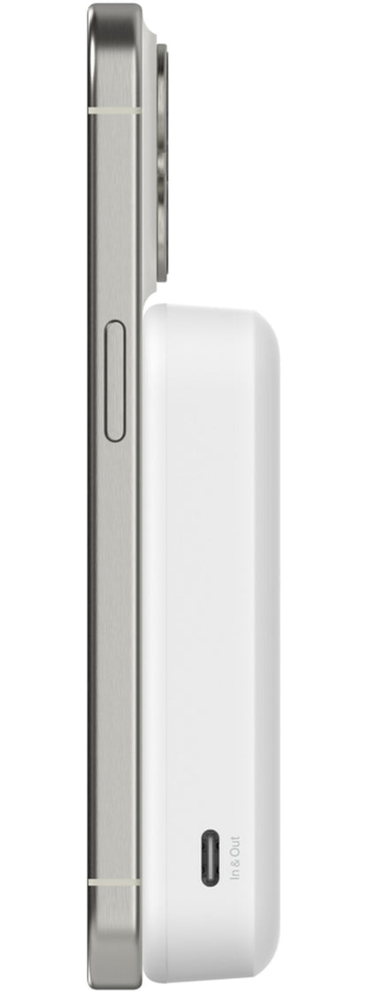 Batería Externa Inalámbrica Belkin BoostCharge Pro con Soporte, 10000mAh, 15W, FQI, 1 x QI - 1 x USB-C, Blanca BPD008btWH