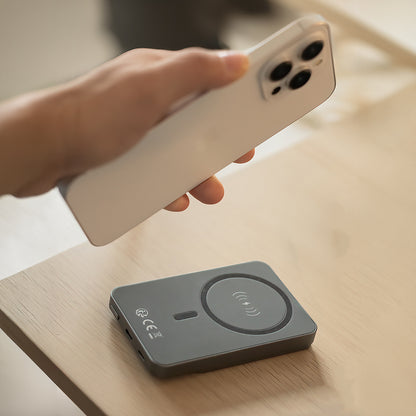 Batería Externa Inalámbrica Forever MATB-200, 5000mAh, 20W, PD + FQI, 1 x QI - 1 x USB-C, Negra