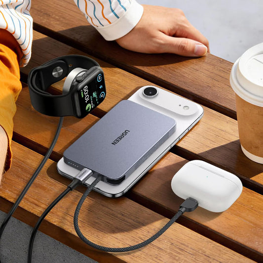 Batería externa inalámbrica UGREEN PB570 (65839B), 10000 mAh, 30 W, PD + FQI, 1 x QI - 2 x USB-C, azul celeste