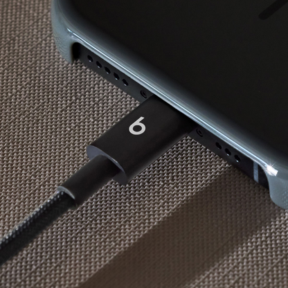 Cable de Datos y Carga USB-C - USB-C Beats, 1.5m, Negro MDGA4ZM/A