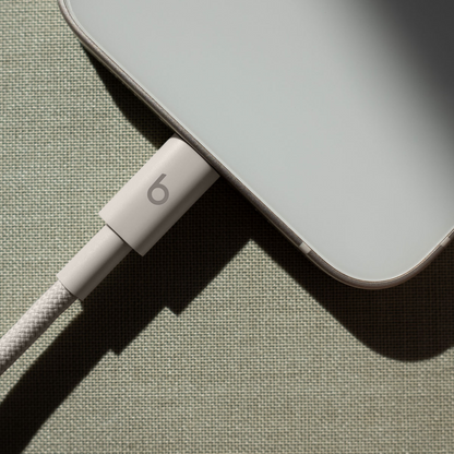 Cable de Datos y Carga USB-C - Lightning Beats, 1.5m, Beige MDGL4ZM/A