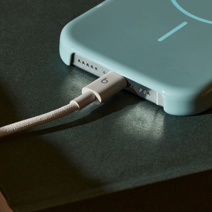 Cable de Datos y Carga USB-C - USB-C Beats, 1.5m, Beige MDGD4ZM/A