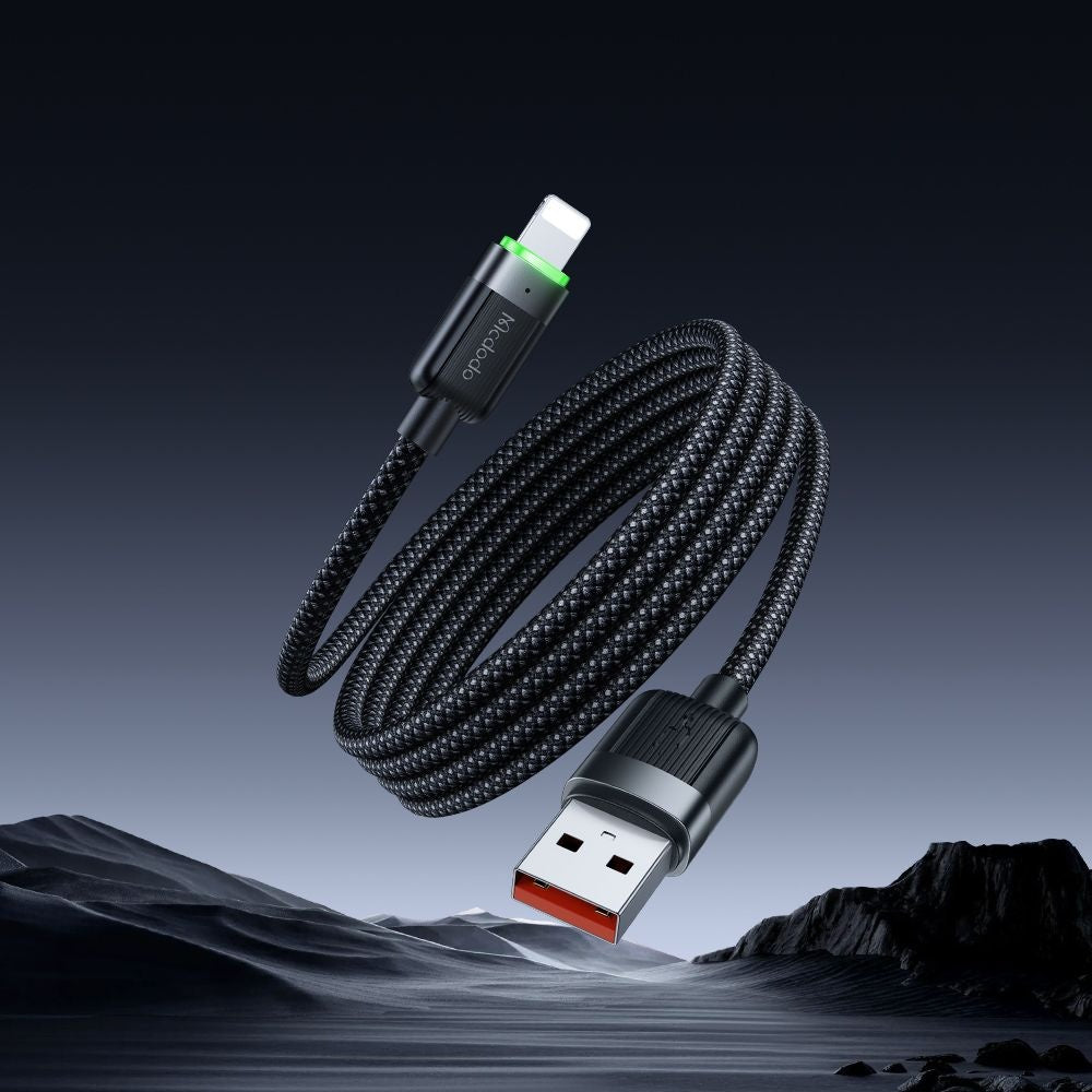 Cable de Datos y Carga USB-A - Lightning McDodo CA-6000 Autoenrollable, 18W, 1.2m, Negro