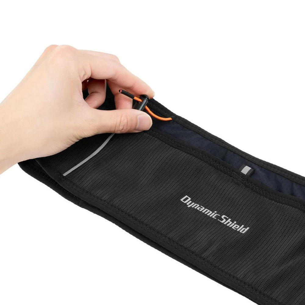 Cinturón de running Spigen Dynamic Shield A712, talla M, negro AMP11676