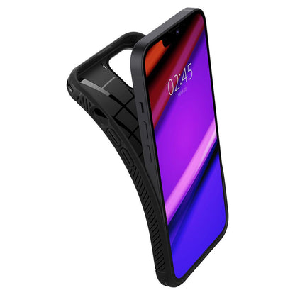 Funda para Apple iPhone 13, Spigen, Rugged Armor, Negra ACS03518