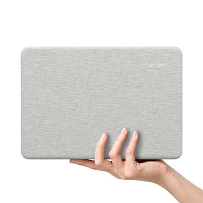 Funda Spigen Urban Fit para Apple MacBook Neo 13 pulgadas, Gris ACS11542