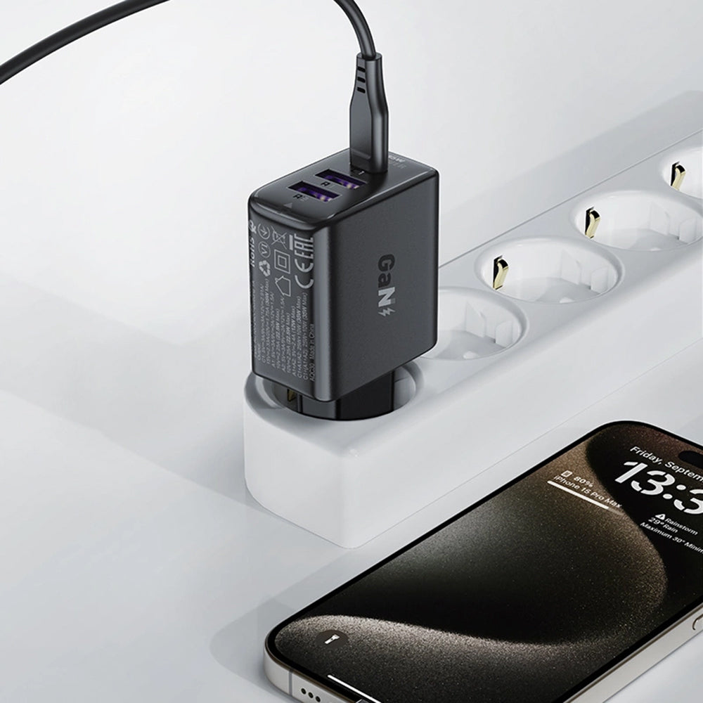 Cargador de Red Acefast A57, 35W, 3A, 2 x USB-A - 1 x USB-C, Negro