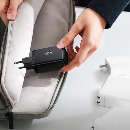 Cargador de Red con Cable USB-C Joyroom TCG01, 65W, 3.25A, 1 x USB-A - 2 x USB-C, Negro