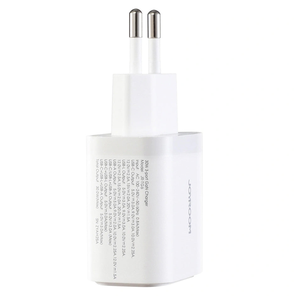 Cargador de Red Joyroom JR-TG6, 30W, 3A, 1 x Lightning - 1 x USB-A - 1 x USB-C, Blanco