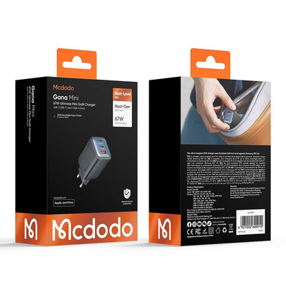 Cargador de Red McDodo CH-0970 Gana Mini, 67W, 3A, 1 x USB-A - 2 x USB-C, Negro