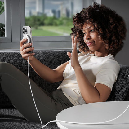 Cargador de Red Inalámbrico ESR HaloLock, 15W, 1.67A, Plateado