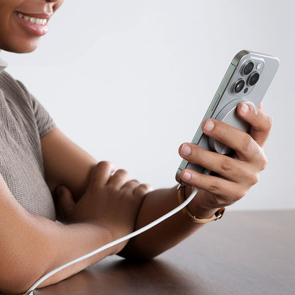 Cargador de Red Inalámbrico ESR HaloLock, 15W, 1.67A, Plateado