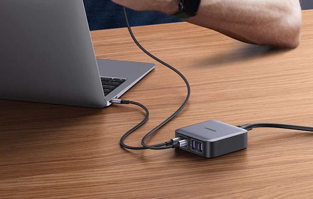 Cargador Estación UGREEN CD327 Nexode, 65W, 3.25A, 2 x USB-A - 2 x USB-C, Negro