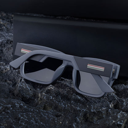 Gafas de Sol para Hombre Techsuit 8491, Polarizadas, Protección UV, Negro Mate Rojo