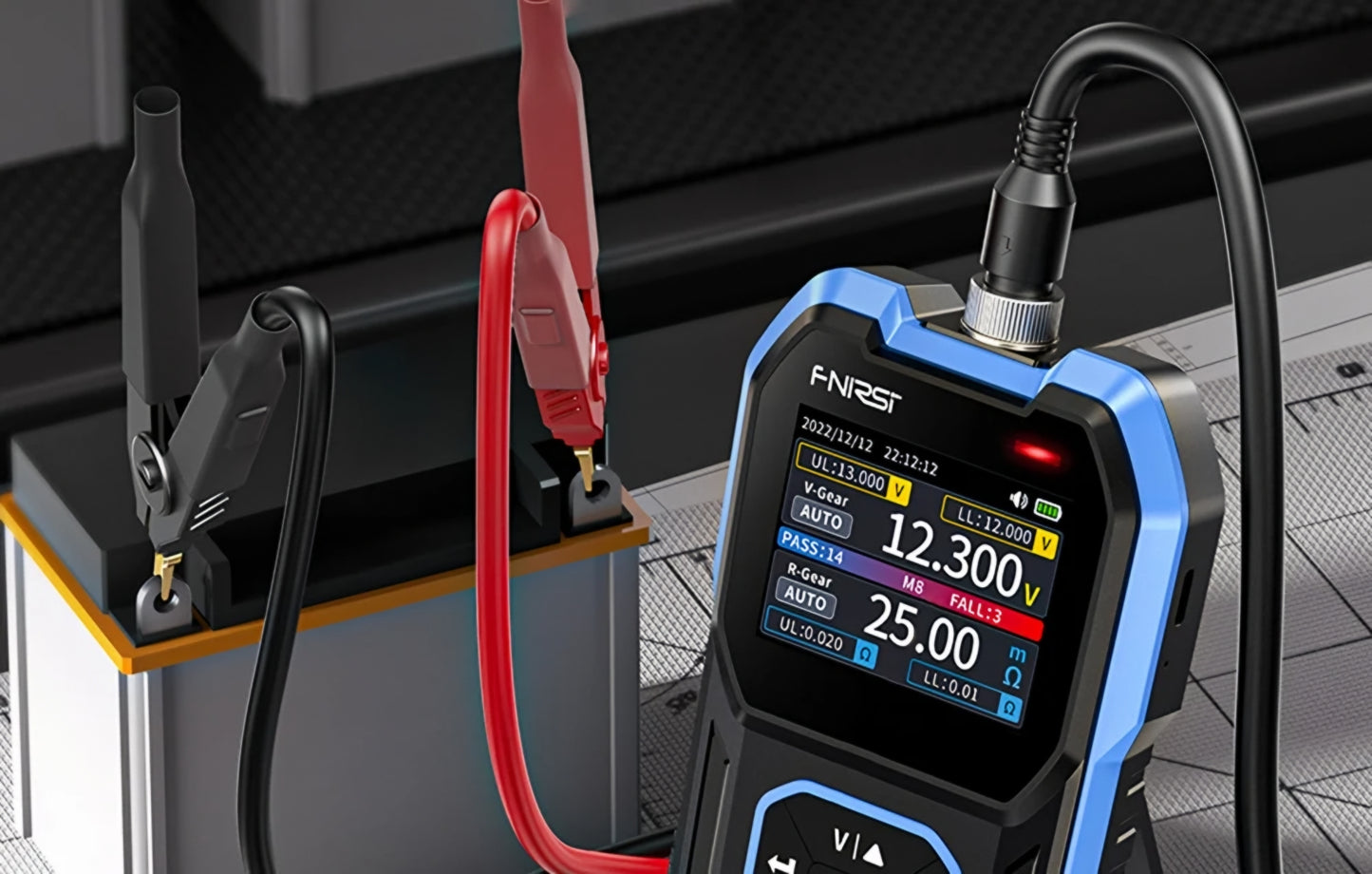 Tester de Servicio Fnirsi HRM-10 para medición de resistencia interna y tensión de batería/acumulador